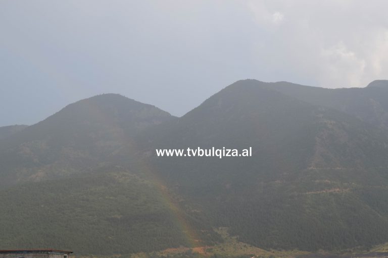 FOTOLAJM/ Pas shiut del ylberi në Bulqizë