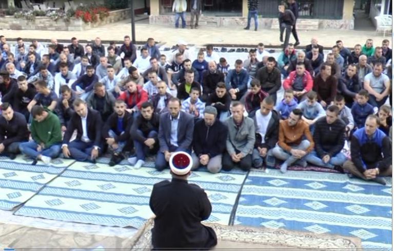 Bulqizë, falet namazi i Kurban Bajramit