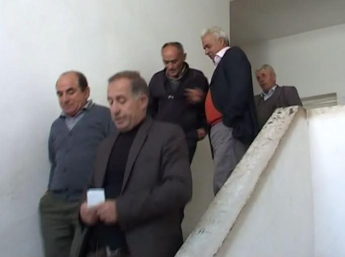 Minatorët që përfituan pension në moshën 55 vjeçare, iu ndalet pensioni