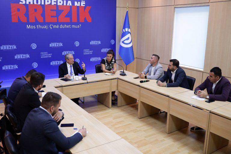 Berisha: Hapja e debatit për dosjet është gjah shtrigash kundër Ilir Metës.