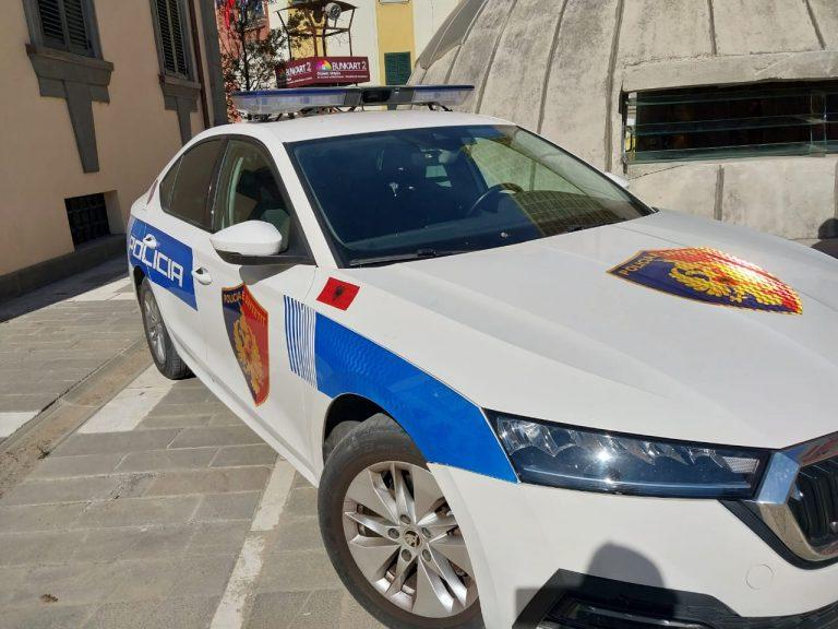 Dhunë psikologjike ndaj të atit dhe bashkëjetueses së tij, procedohet 27-vjeçari