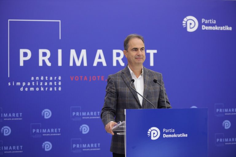 137 fluturimet e Ramës me Charter, dy herë më shumë se Presidenti amerikan me “Air Force One”. I kapur ngushtë kërkon të shpëtojë me sharje.