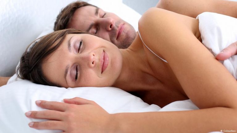 Studimi tronditës: Kush fle më pak se pesë orë rrezikon shëndetin