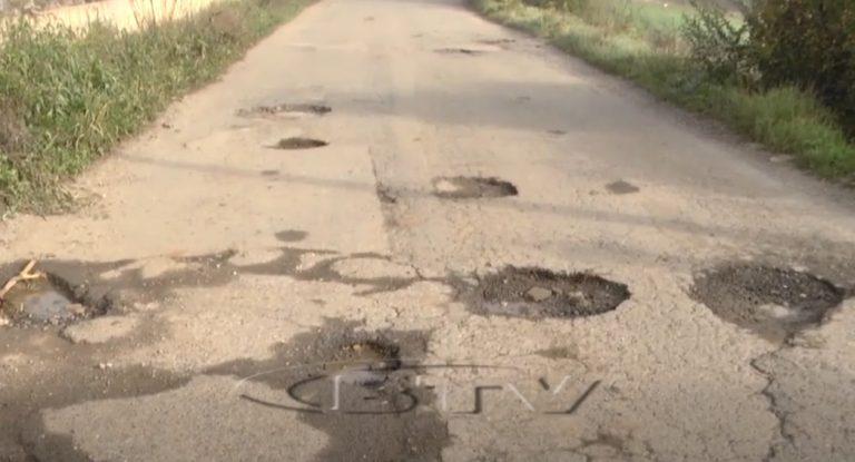 VIDEO – Rruga Shupenzë – Ura e Topojanit, totalisht e braktisur
