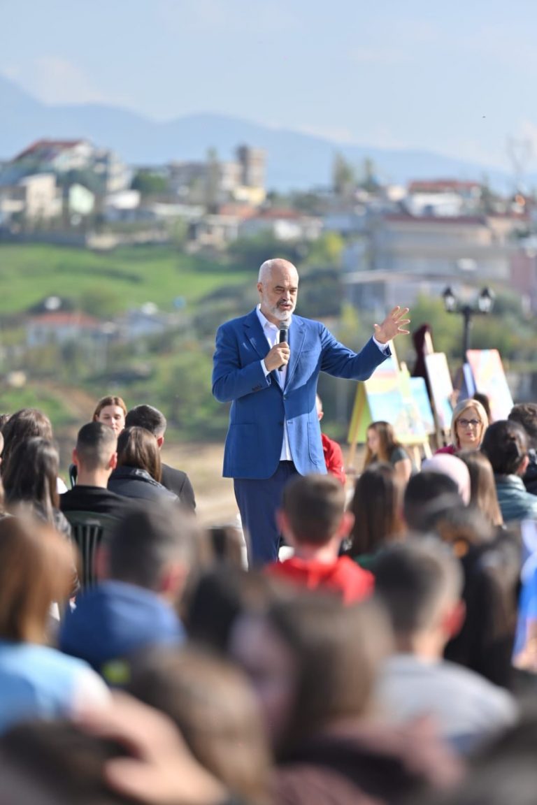 Rama për emigracionin: Një skuadër politike, edhe sikur të ketë ardhur nga Hëna s’i mbyll dot dyert shqiptarëve