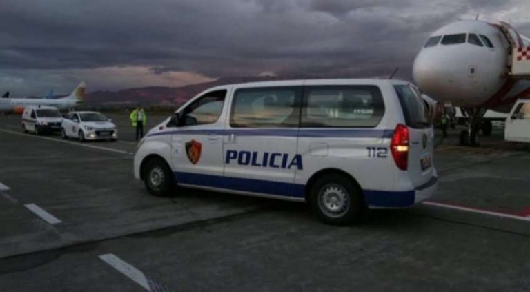 U ekstradua sot nga Greqia, shqiptari i dënuar me 12 vite për vjedhje me dhunë