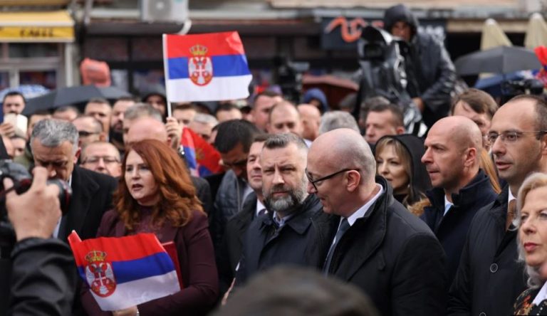 Tensionet në veri të Kosovës/ Si do të zëvendësohen mandatet e deputetëve serbë të cilët dhanë dorëheqjen?