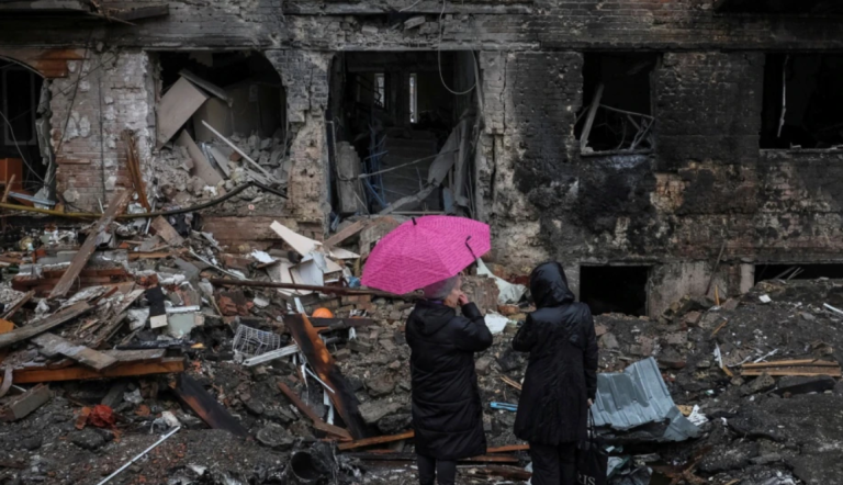 Ekonomisti rus: Putin duhet të detyrohet të zgjedhë ose rrogat, ose luftën