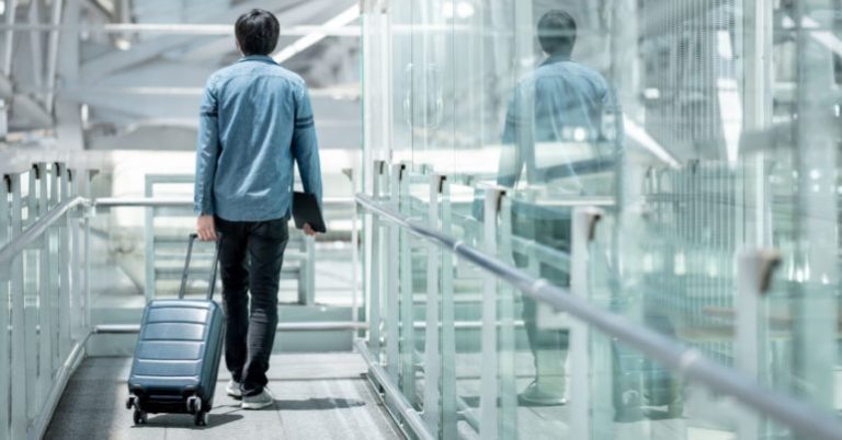 Shqipërinë e presin ditë të vështira, 53% e punonjësve në kërkim të punës jashtë, 25% planifikojnë të ikin brenda vitit