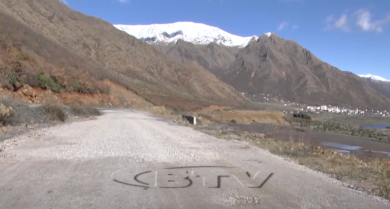 VIDEO – Në Plan të Bardhë ende nuk ka nisur puna për skarpatet