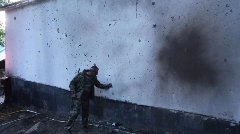 Pak orë para bisedimeve për paqe, rinis konflikti mes Armenisë dhe Azerbajxhanit! Çfarë raportohet në kufij