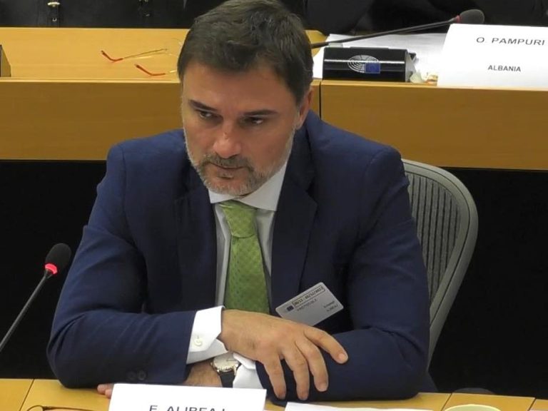 Alibeaj në Parlamentin Evropian: Fola për aferën e portit të Durrësit, krimin dhe korrupsionin qeveritar