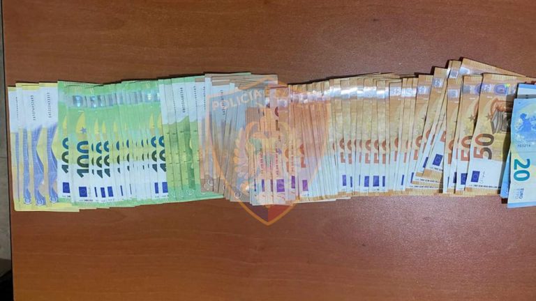 Tentuan të trafikonin drejt Italisë 16 të mitur të kamufluar si skuadër futbolli, arrestohen 10 persona