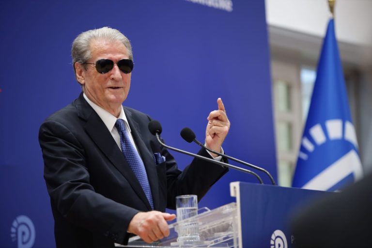 Berisha takim me fituesit e Primareve: Ju keni transformuar pluralitetin në PD