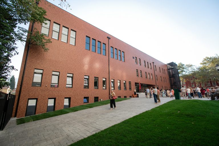 Samit i liderëve të BE dhe protestë në 6 Dhjetor, ministria e Arsimit: S’do ndërpritet mësimi në asnjë shkollë