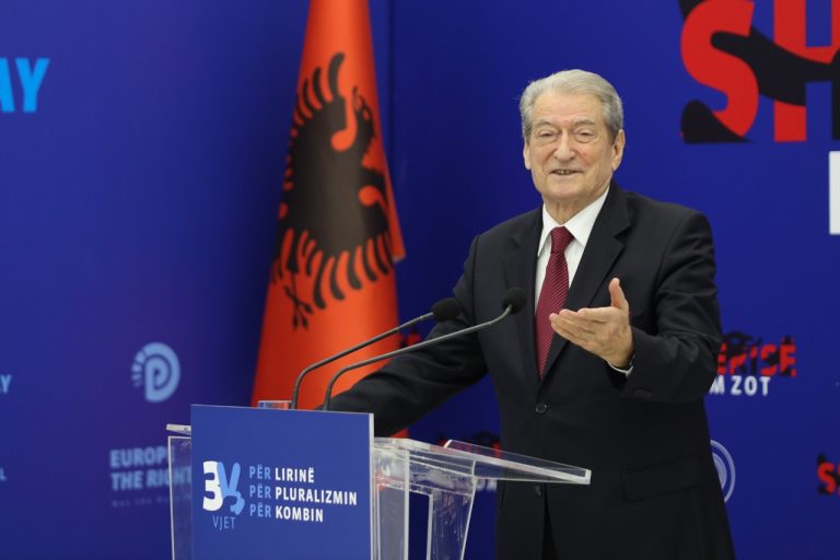 Enkelejd Alibeaj u tërhoq nga ankimimi për statutin e PD-së, Berisha: Alibasha “de fakto” pranoi Kuvendin e 11 dhjetorit