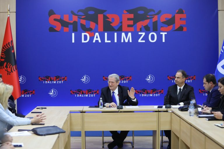 Sali Berisha: Rama është tronditur nga zhvillimet e opozitës, Alibeaj i keqshfrytëzuar prej tij