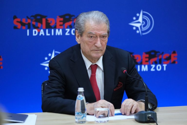 Berisha akuza të forta: Rama angazhoi McGonigal për të ndihmuar miqtë e tij, Vangjush Dakon, Tom Doshin