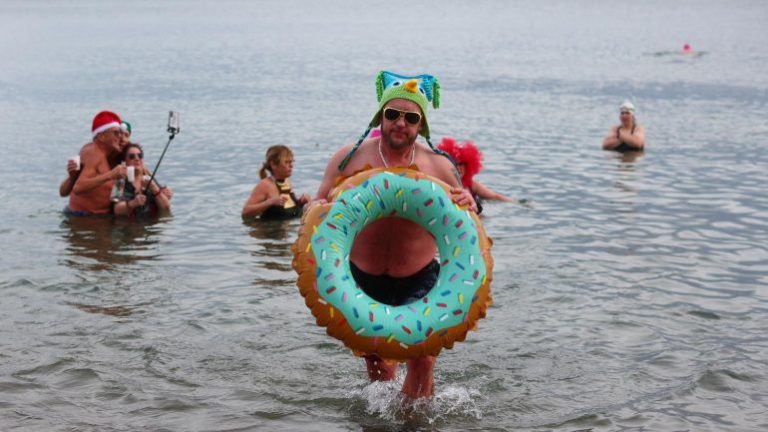 Ngrohja globale/ “The Times”: Dita e Vitit të Ri thyen rekordet e temperaturave në Europë, Polonia mban vendin e parë me…