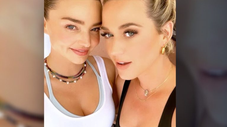 Miranda Kerr dhe Katy Perry së bashku në tapetin e kuq, ish-bashkëshortja dhe partnerja aktuale e Orlando Bloom mikesha të ngushta