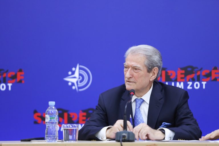 Sali Berisha: U bëj thirrje shqiptarëve, më datë 11 ta krrejmë nga detyra Ramën