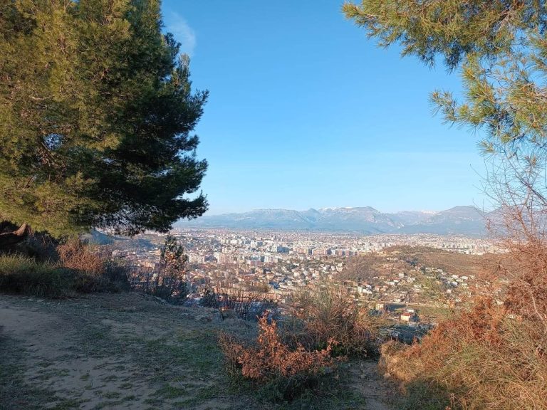 Si parashikohet moti për sot, temperaturat rriten sërish