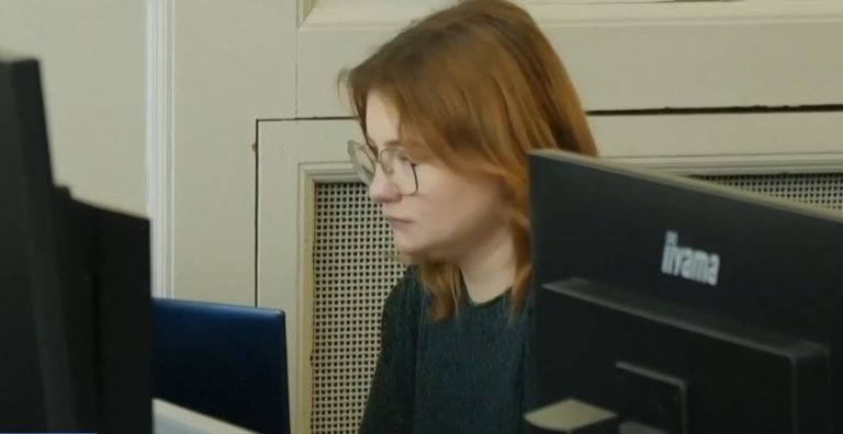 Ulet stresi dhe rritet produktiviteti”/ VOA: Kompanitë në Britani mbështesin katër ditë pune në javë për punonjësit e tyre