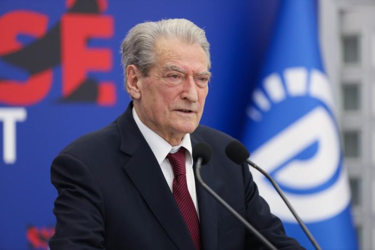 “3 marsi është ditë kushtrimi”- Berisha fton qytetarët në protestë: Rama përbën rrezik madhor ekzistencial