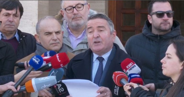 “Nesër protestojmë sërish”, Sindikata e Pedagogëve: Ftojmë dhe studentët që të na bashkohen