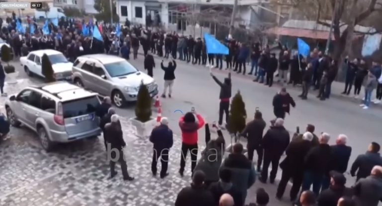 32 vjetori i themelimit të degës së PD-së, Berisha takohet me banorët me Bulqizë