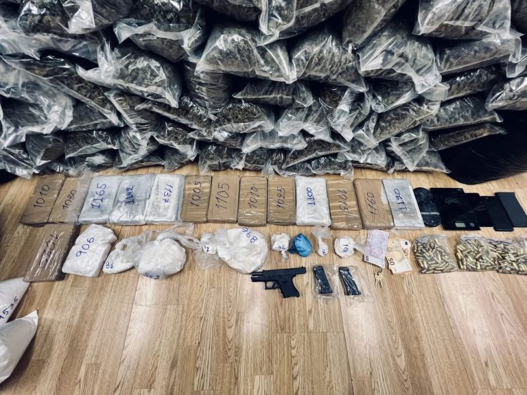 Kapen me drogë me vlerë 820 mijë €, arrestohen 2 shqiptarë në Greqi