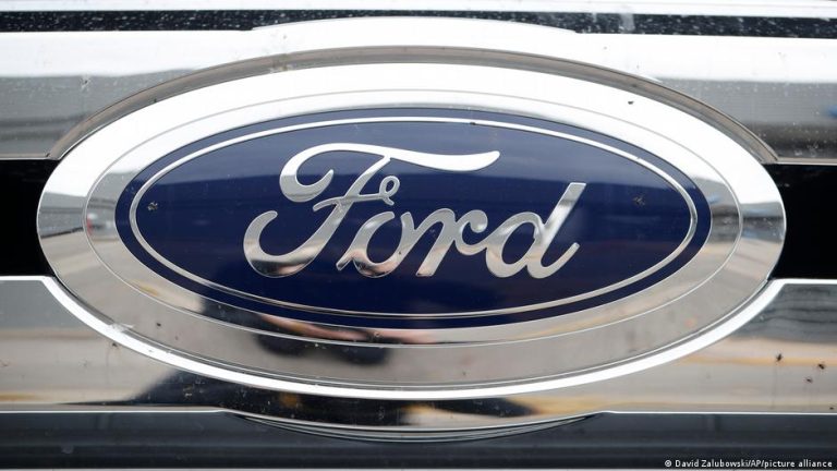 Ford shkurton 3800 vende pune në Evropë, kryesisht në selinë e Këlnit
