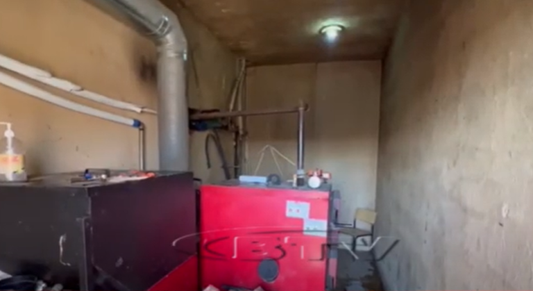 VIDEO – Vendi i mbërthyer nga acari, mungon ngrohja në disa shkolla të qarkut Dibër