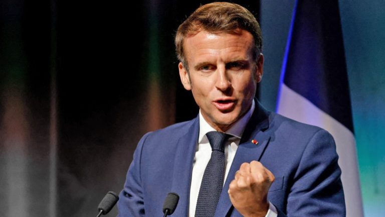 Akuzohen se po planifikonin të vrisnin Macron, gjykata dënon grupin ekstremist