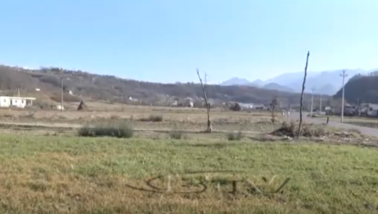 VIDEO – Largimi i të rinjve, mbeten tokat djerr