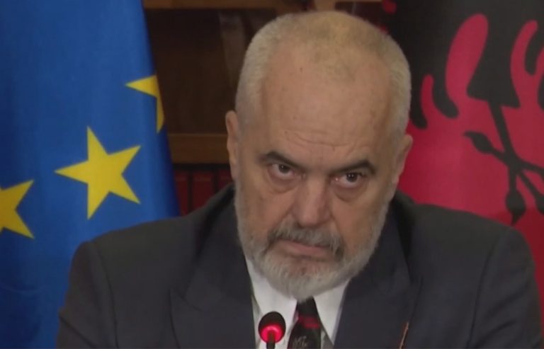 Prezantohet drejtuesja e re e Kadastrës, Rama: Luftë kundër korrupsionit, s’do lejohet asnjë shkelje