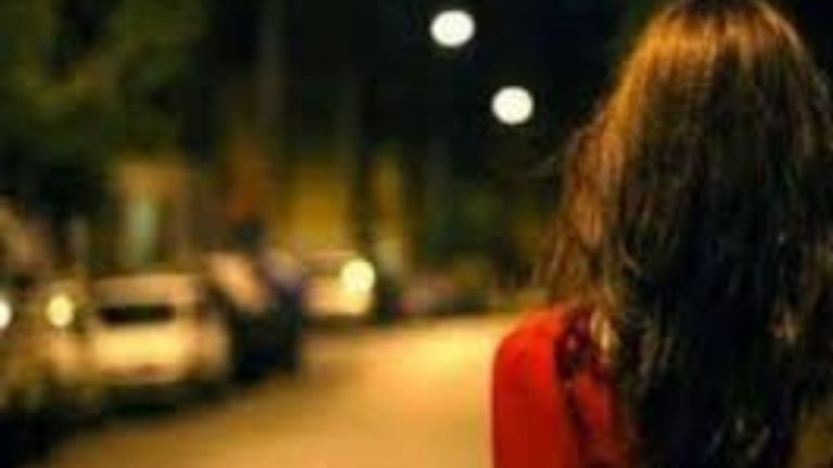“Shihe nga parakolpi” / Drejtuesit e komisariatit nr. 1 mesazhe të ndyra mes tyre për 15-vjeçaren e humbur