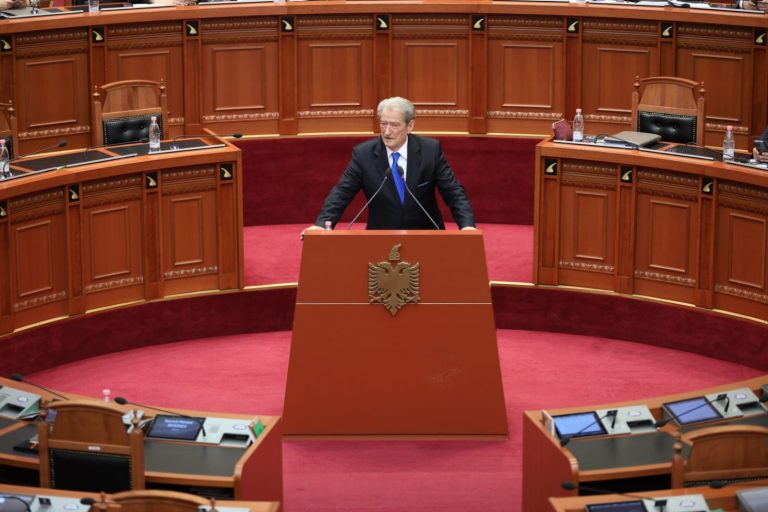 Sali Berisha: “Në 8 vite përzutë 30% të shqiptarëve”