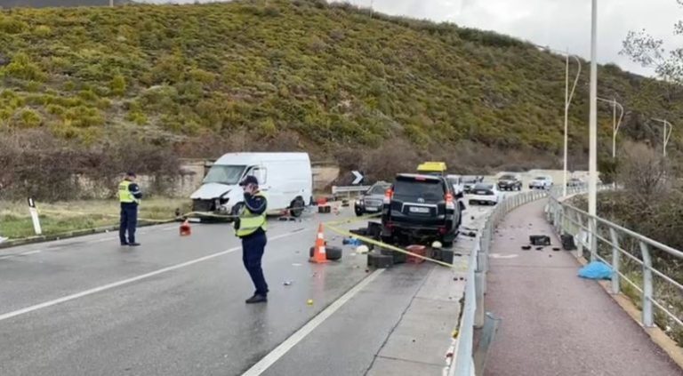 Aksident i trefishtë, 6 të plagosur, 2 prej tyre në gjendje të rëndë