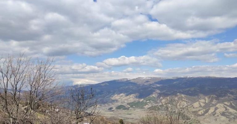 Temperaturat shkojnë deri në 25 gradë, mësoni si do jetë moti për sot