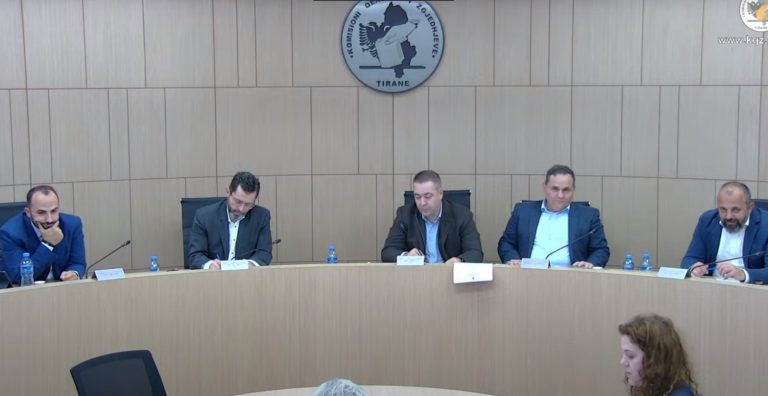 KAS rrëzon kërkesën e koalicionit “Bashkë Fitojmë” dhe pranon kërkesën e PD: Në fletën e votimit do jetë emri i Metës