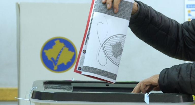 Ambasada amerikane në Prishtinë: Zgjedhjet në veri në përputhje me kërkesat kushtetuese dhe ligjore të Kosovës