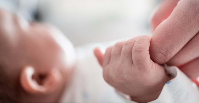 Fotografitë e fëmijëve në internet, rrezik i nënvlerësuar