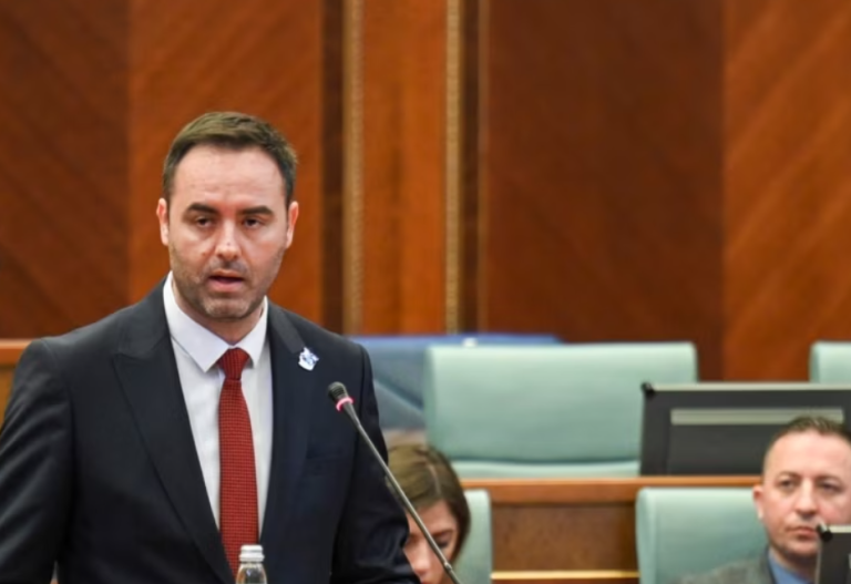 Konjufca: Serbia nuk mund ta kushtëzojë Kosovën për zgjedhjet në veri