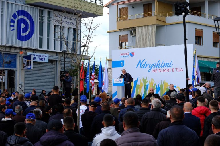 Berisha kandidates së PS në Roskovec: Ty të kandidon droga, do të shkosh për ndjekje penale