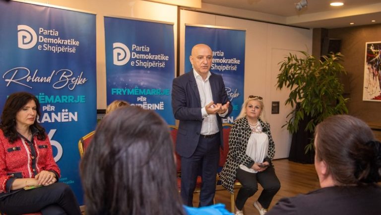 Bejko takim me gratë dhe vajzat: Bashkia do t’iu rimbursojë 100% kredinë për strehim të gjitha nënave kryefamiljare