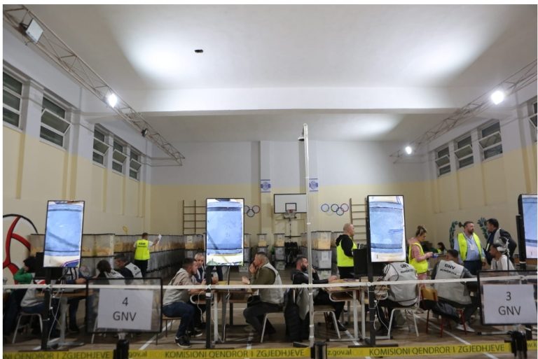 Fillon numërimi në Mat/ Kryeson kandidati i PS me 48 vota