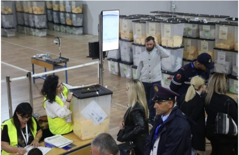 Bulqizë/ Numërohen 4 kuti, ja rezultati