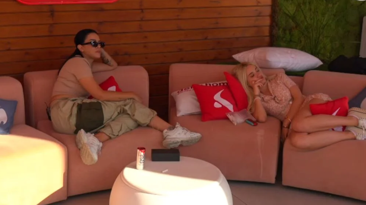 VIDEO – “Sa emocione kam që do dal”, Dea bisedon me Efin dhe i tregon për ethet e finales