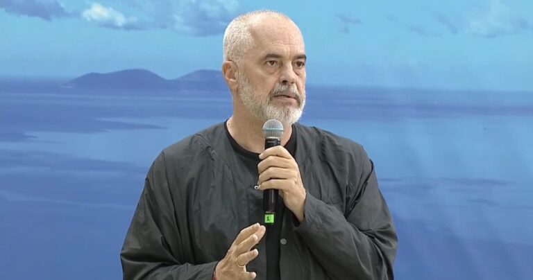 Takimi falenderues me simpatizantët, Rama e pranon: Hipoteka në Vlorë, turpi ynë